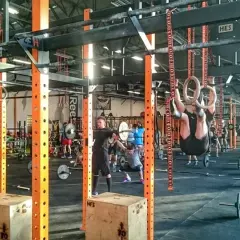 Wrocław CrossFit: Gdzie zacząć? Boxy, ceny, porady dla początkujących