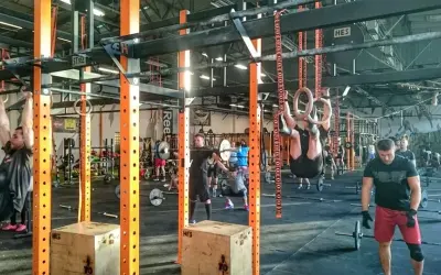 Wrocław CrossFit: Gdzie zacząć? Boxy, ceny, porady dla początkujących
