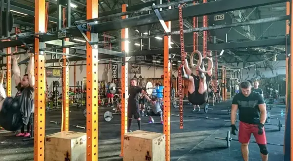Wrocław CrossFit: Gdzie zacząć? Boxy, ceny, porady dla początkujących