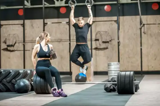 CrossFit: Dla kogo? Obalamy mity i radzimy, jak zacząć bezpiecznie!