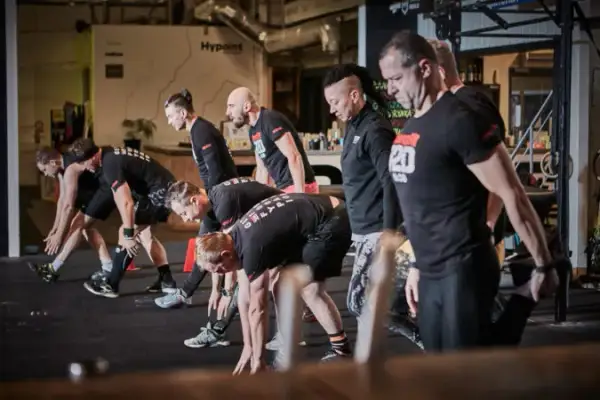 CrossFit Kraków: Gdzie trenować? Ceny, boxy, porady eksperta
