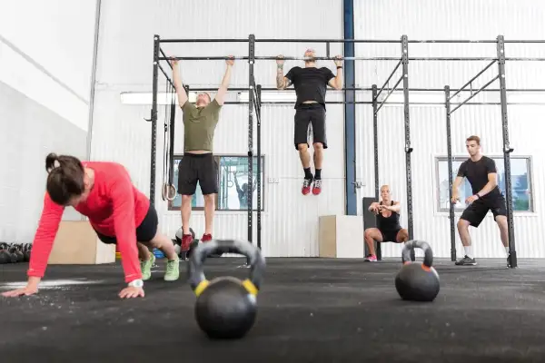 CrossFit: Czy warto? Pełna prawda o treningu, kosztach i efektach